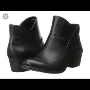 Jessica Simpson Darbey bootie